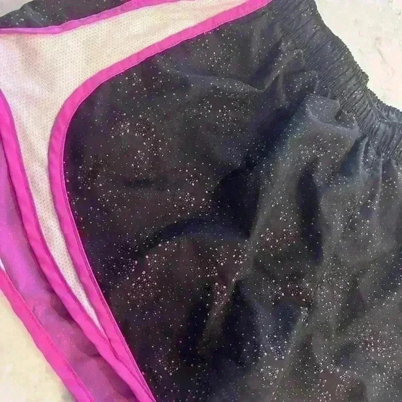 Nike Galaxy Print Pink and black size XL - Picture 2 of 4